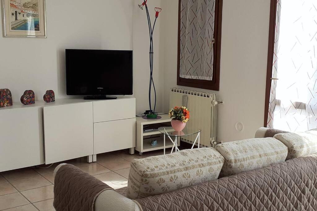 Feel At Home - Casa Loredana Lovere Extérieur photo